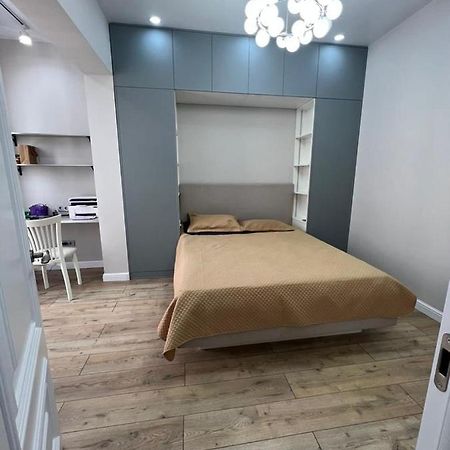 Business Apartment Almaty Bagian luar foto
