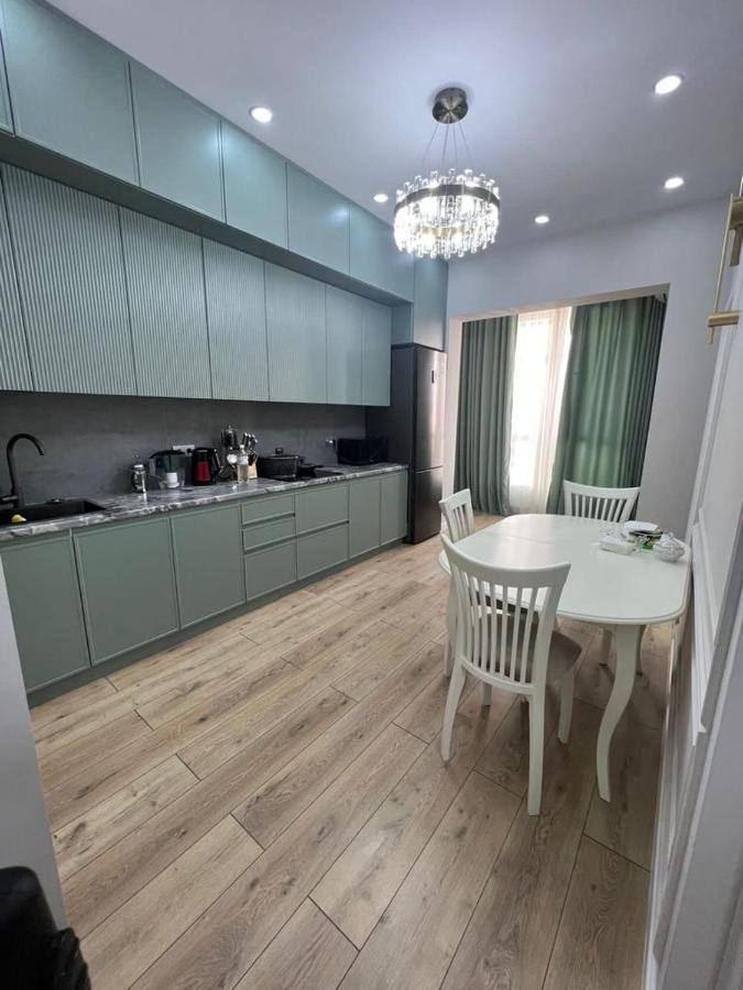 Business Apartment Almaty Bagian luar foto
