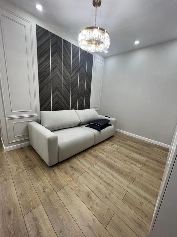 Business Apartment Almaty Bagian luar foto