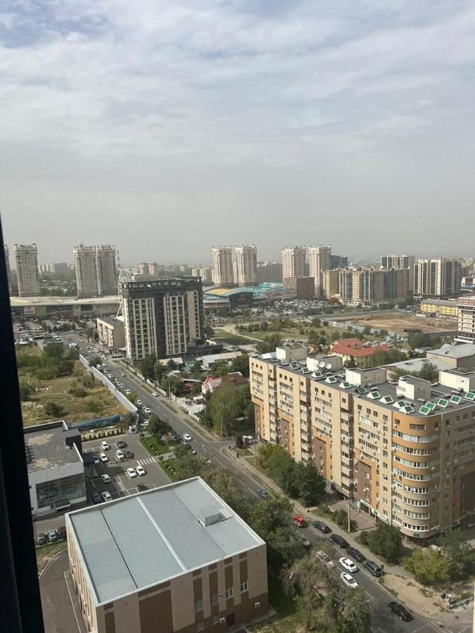 Business Apartment Almaty Bagian luar foto